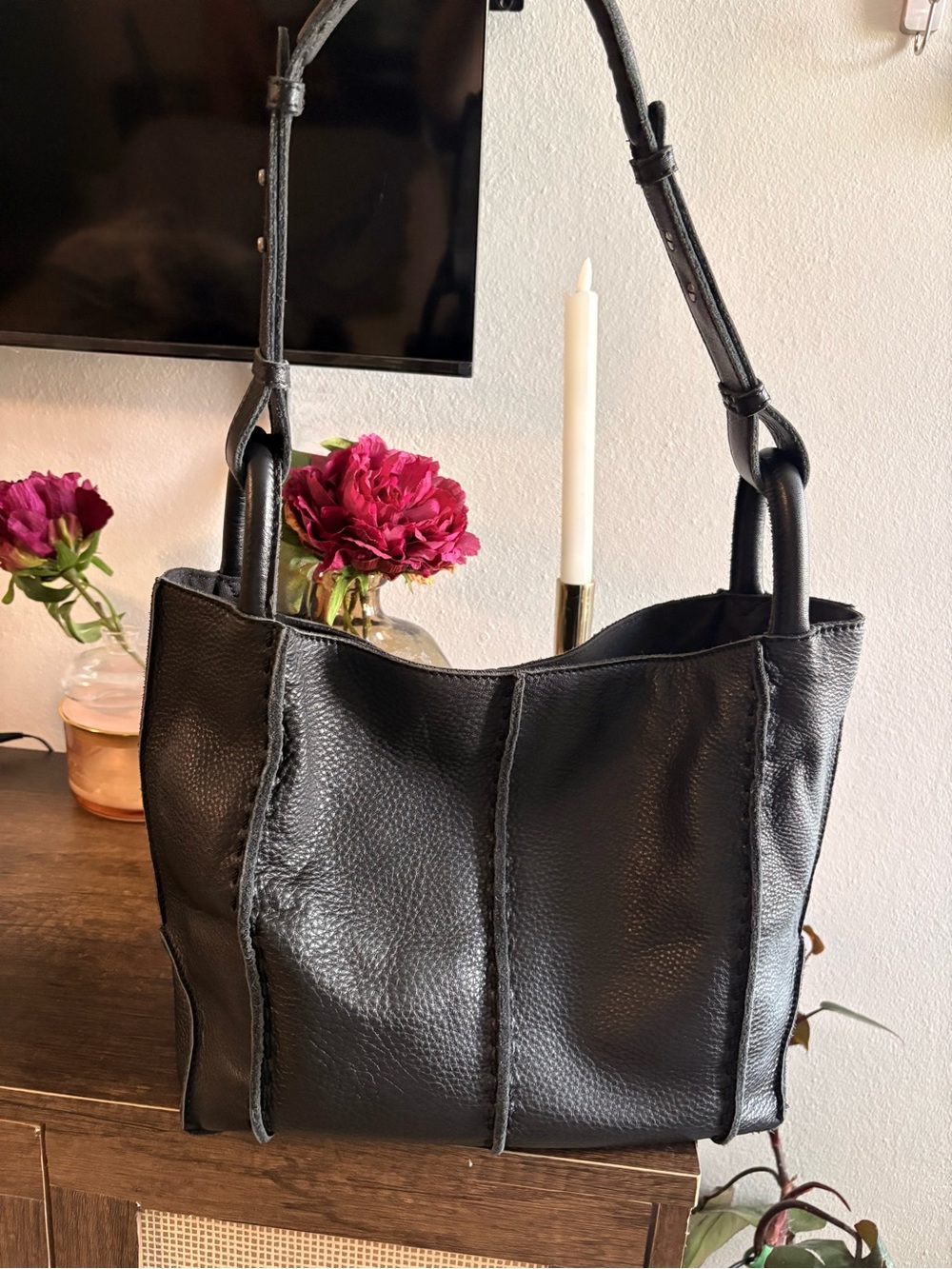 The Sak Los Feliz Black Leather Medium Slouchy Tote Shoulder Bag - Picture 3 of 12